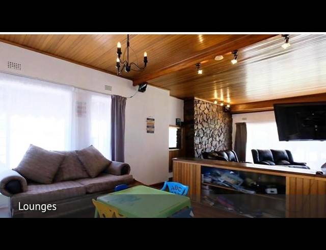 3 BEDROOM HOUSE FOR SALE IN OAKDENE